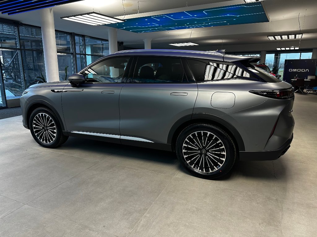 Vozidlo OMODA 9 SHS